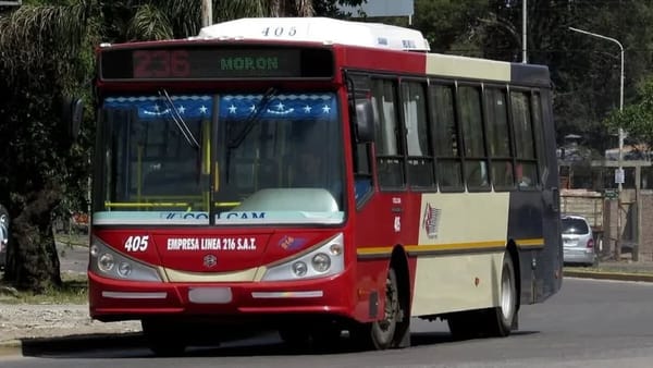Un Paro en varios ramales de la 216 afectan el transporte en el Oeste