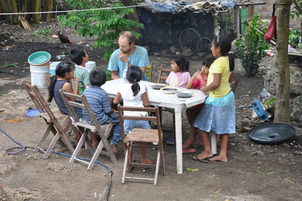 La Justicia le ordenó al gobierno seguir pagando el plan "Volver al Trabajo"