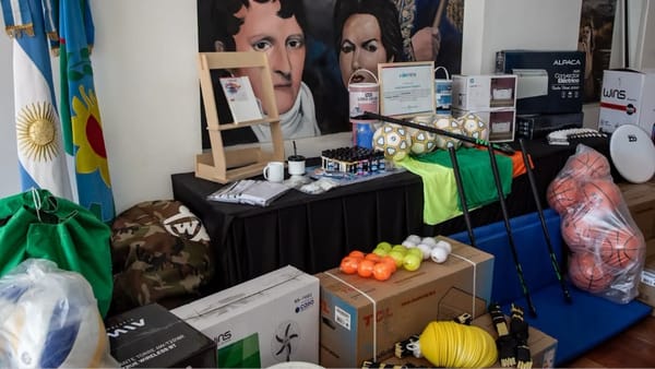 Ituzaingó recibió equipamiento para las seis sedes del programa Envión