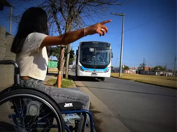 Las personas con discapacidad podrán viajar gratis en el transporte público: Conocé cómo acceder al beneficio