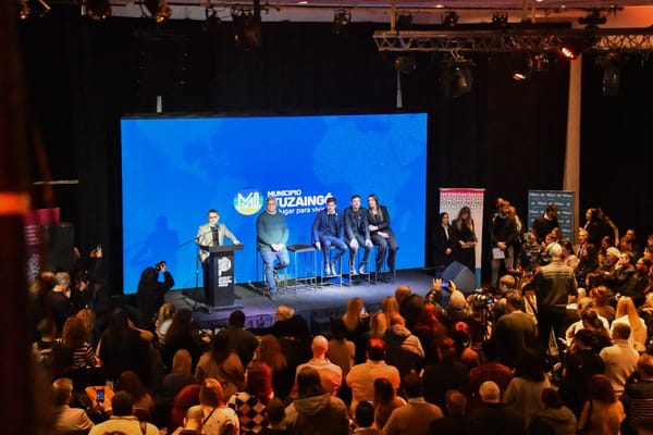 Axel Kicillof en Ituzaingó: "Los empresarios saben que no les vamos a soltar la mano"