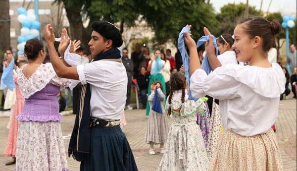 Tradición y fiesta popular en el Oeste: Virrey del Pino se viste de gala para un gran Desfile Patrio