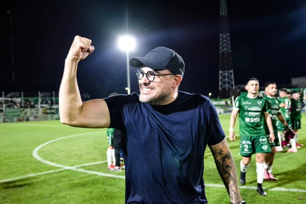 Ituzaingó se quedó sin DT y Ayoroa se hace cargo del equipo