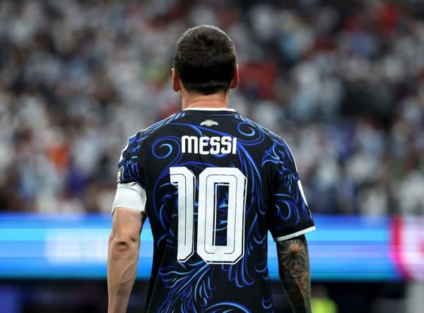 Un local de Ituzaingó decidió homenajear a Messi tras su retiro de la Selección