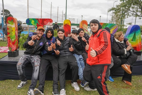 Ituzaingó celebró la llegada de la primavera en La Torcaza con el show de Fer Palacio