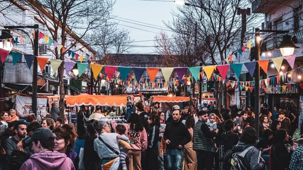 La librería Yatay Libros de Haedo cumple 15 años y festeja con un festival en la calle