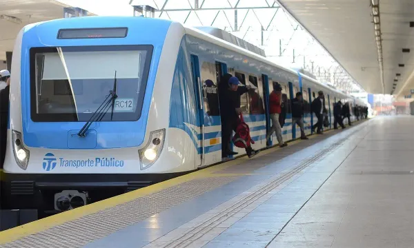 El Tren Sarmiento circula con demoras de 15 minutos por un pasajero descompensado