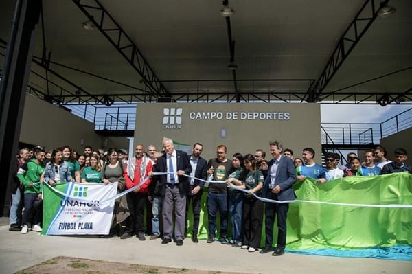 Inauguraron el nuevo campo de deportes de la UNAHUR en Hurlingham