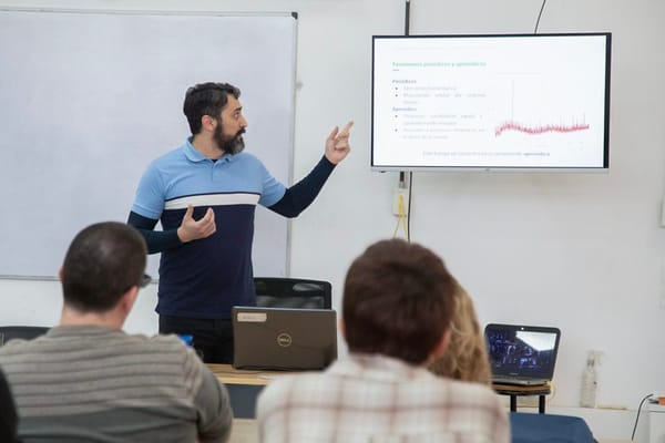 La UNAHUR realizó las 2° Jornadas de Jóvenes Investigadores antes de su presentación internacional en Brasil