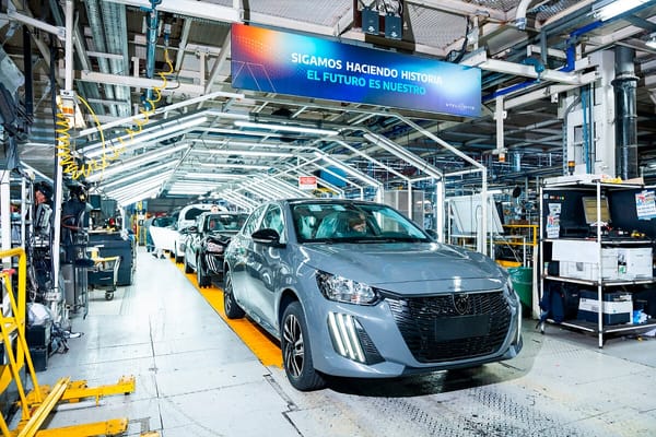 Alerta Palomar: el CEO de Fiat y Peugeot confirmó que analizan cerrar sus fábricas en la Argentina