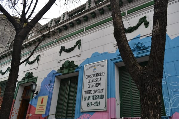 El Conservatorio Alberto Ginastera se movilizará al Consejo Escolar de Morón por severos problemas edilicios