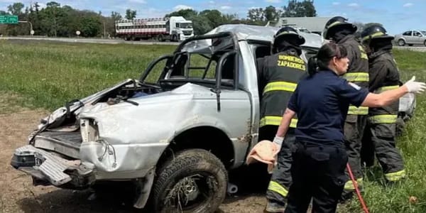 Tragedia en Santa Fe: una pareja de jubilados de Ituzaingó murió tras volcar con su camioneta