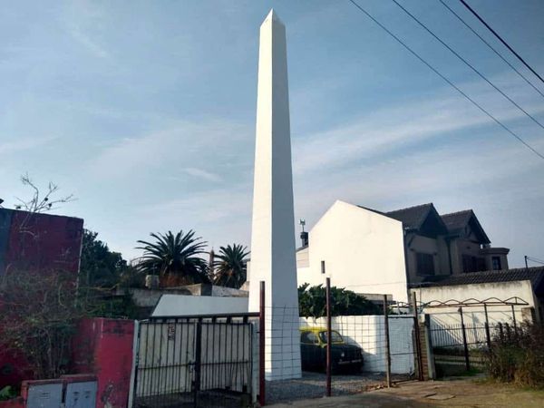 El Obelisco a la plaza 20 de febrero: Rubén Díaz juntará firmas para trasladarlo al centro de Ituzaingó