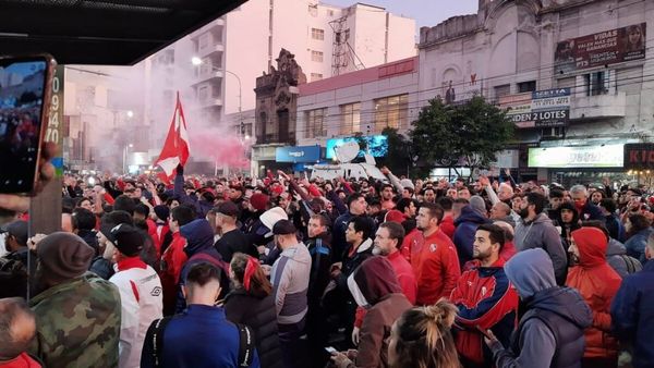 Batalla campal en Avellaneda luego de la Asamblea de Moyano