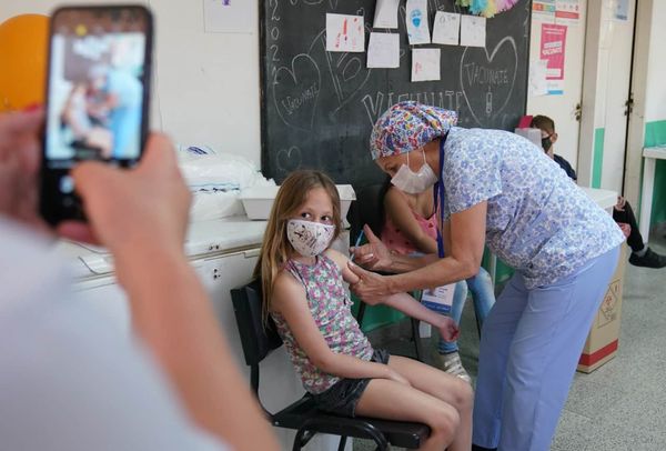 Vacunación covid en Ituzaingó: nuevos refuerzos para niñ@s y adolescentes