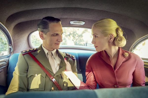 “Santa Evita”: La serie del momento ya está disponible en Star +