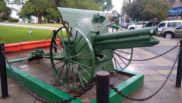 Ituzaingó: la verdadera historia del cañón de guerra ubicado en la Plaza 20 de Febrero