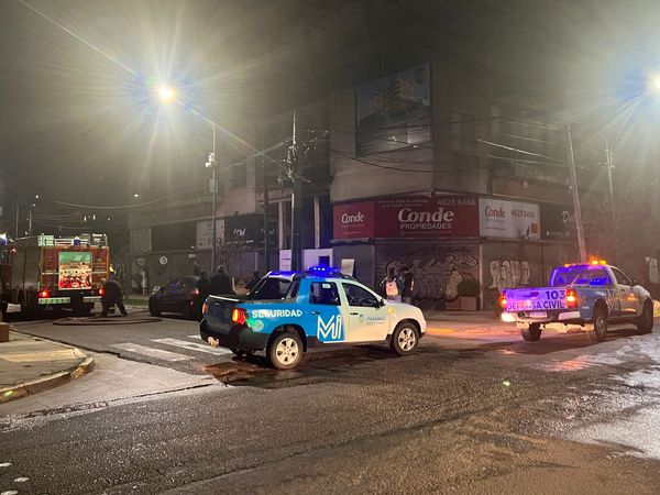 Ituzaingó: se incendió un edificio en construcción en pleno centro