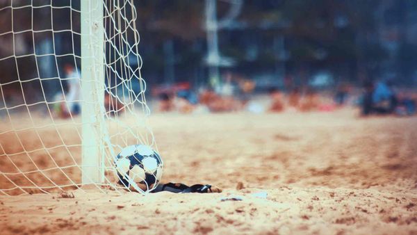 El equipo de fútbol playa de Ituzaingó disputó amistosos frente a la Selección Argentina