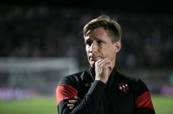 Facundo Sava, la historia del entrenador nacido en Ituzaingó que busca una hazaña en la Primera División