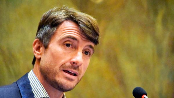 Morón: asaltan al intendente Lucas Ghi al entrar a su casa en El Palomar
