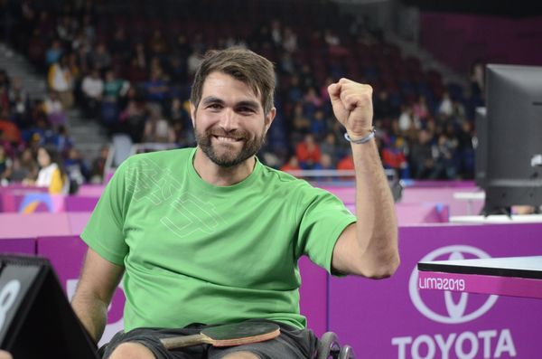 Gabriel Copola, la historia del deportista nacido en Ituzaingó que le ganó un set a la vida