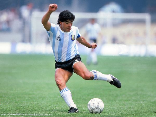 El día que Diego Armando Maradona jugó al fútbol en Merlo