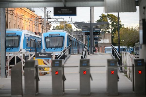 Se levantó el paro del Sarmiento y ya hay trenes