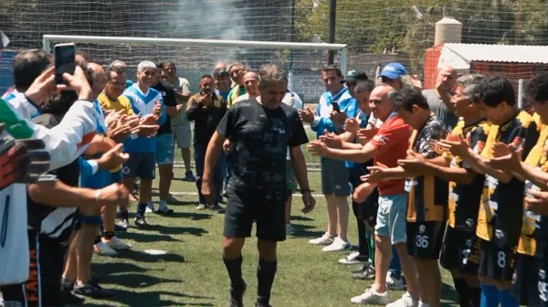 El “Zurdo Almada”, la historia del mejor pateador de penales de La Matanza