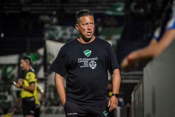 Troncoso no es más el técnico del CAI