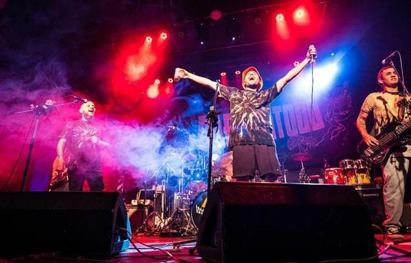 Este barco no naufraga: La banda moronense Barcontodo festejó sus dos años con una fecha superadora en el Auditorio Oeste