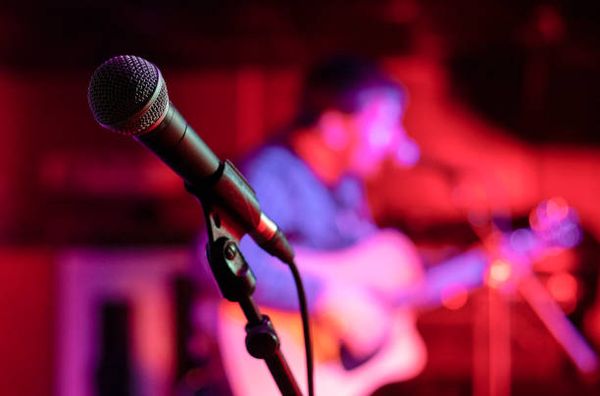 Domingo a pura música en Ituzaingó y Castelar