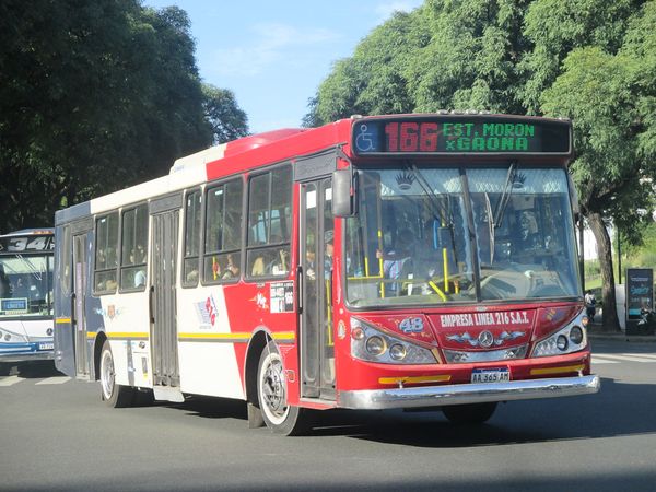 Hoy no habrá colectivos de 13 a 16 horas por un lock-out patronal