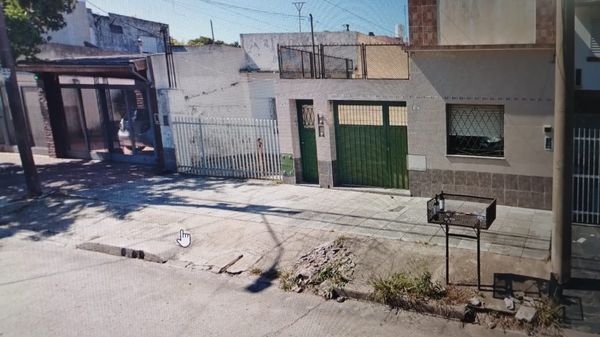 Entradera a un matrimonio de jubilados en Castelar norte