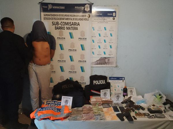 Allanan un laboratorio de drogas en La Reja y secuestran vestimenta policial