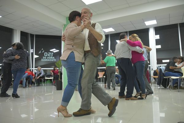 Ituzaingó: encuentro milonguero en el Centro Cultural