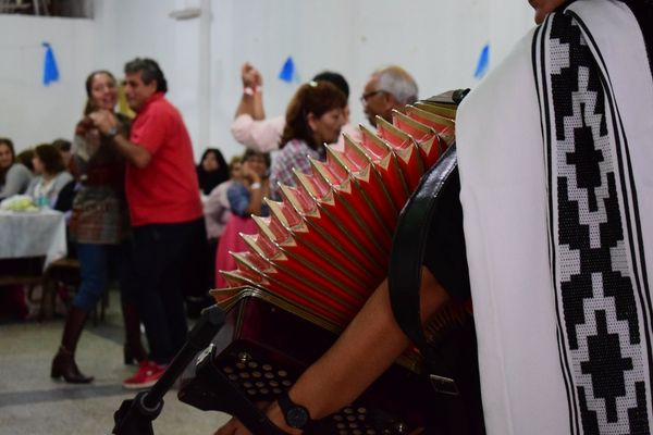 Castelar: últimos días para reservar entradas para el show folklórico "Raíz Litoral"