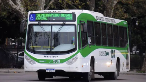 Se levantó el paro de colectivos