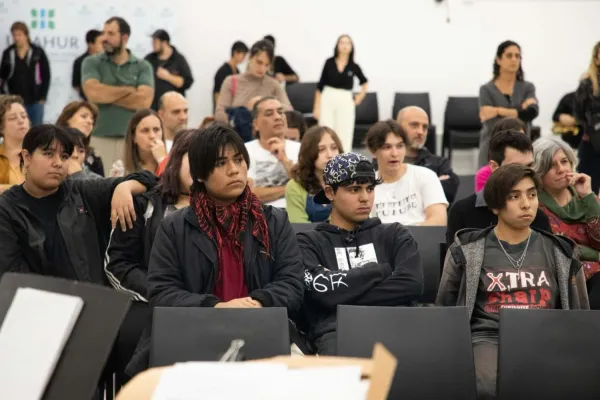 La historia del adolescente de Hurlingham que representó al país en un evento de tecnología en Japón