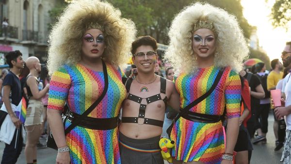 Marcha del Orgullo 2023: Conocé el cronograma del evento y los artistas invitados que cerrarán la jornada a pura fiesta